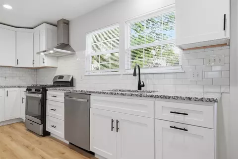 Kitchen - 2512 Mckenzie Ave, Waco, TX 76708 photo 4 of 5