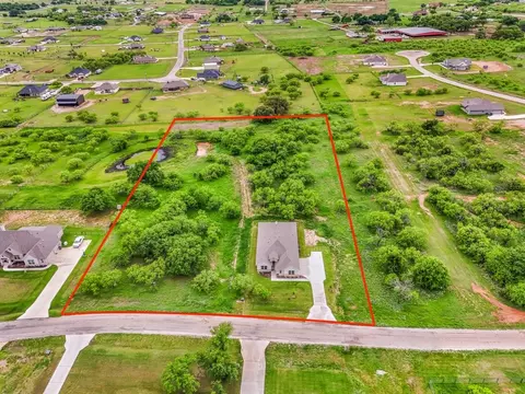 145 Tobiano Trce #1, Brock, TX 76087