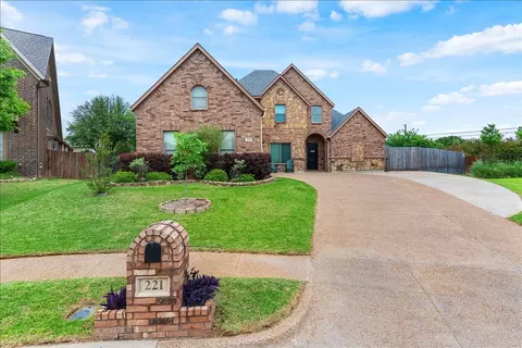 221 Adventus Ct, Mansfield, TX 76063