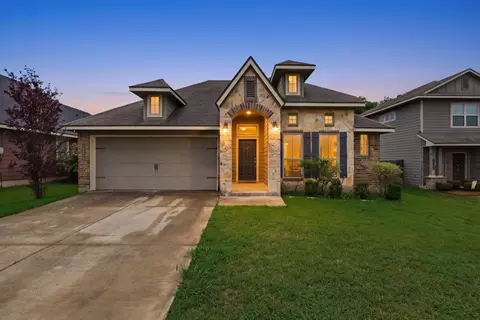 10808 Aurora Dr, Waco, TX 76708