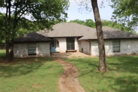 100 Thousand Oaks Ln, Joshua, TX 76058