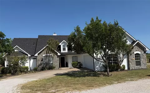 1690 Lawlis Ln, Sanger, TX 76266