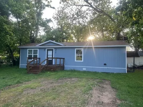 311 Pearce Rd, Collinsville, TX 76233