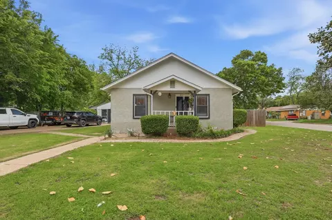 511 N Wood St, Cleburne, TX 76033