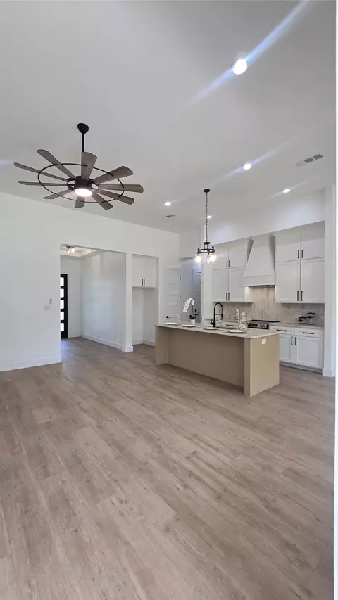 Kitchen - 1106 E Sixth St, Springtown, TX 76082 photo 7 of 7