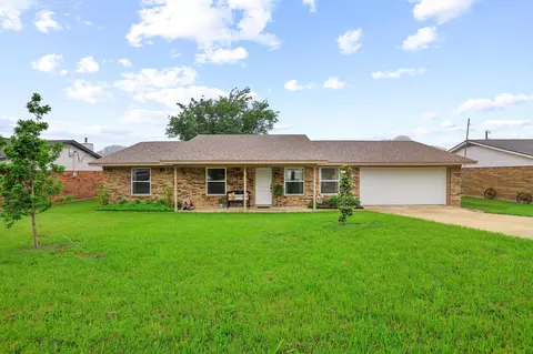 928 Ricketts St, Howe, TX 75459