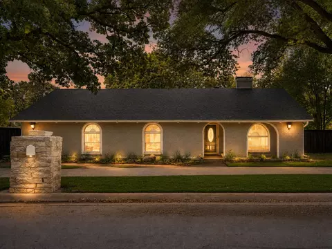 3911 Shady Valley Dr, Arlington, TX 76013