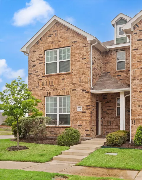 3901 Hometown Blvd, Forney, TX 75126