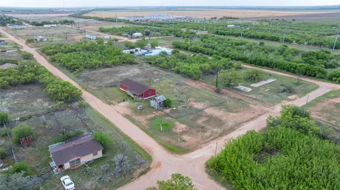 521 Avenue H, Anson, TX 79501