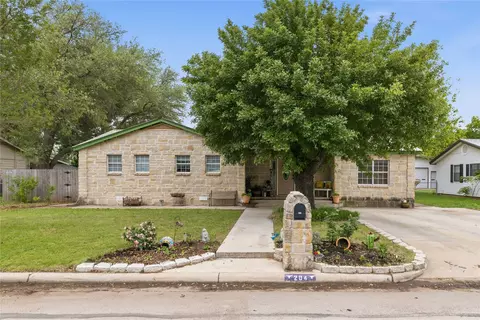 204 Sunnydale Dr, Early, TX 76802