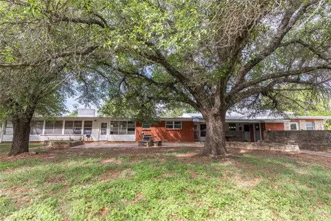 1025 S Us Highway 281, Stephenville, TX 76401