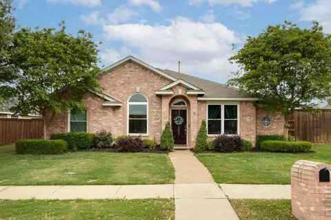 1217 Shady Elm Ln, Lewisville, TX 75067