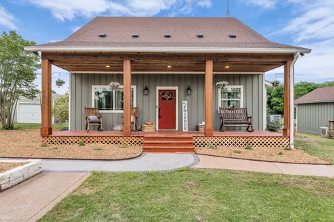 348 Barker Ln, Waco, TX 76705