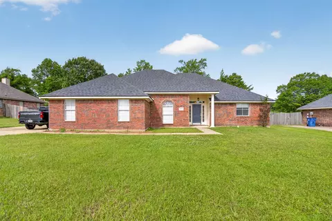4836 Putters Ln, Shreveport, LA 71107