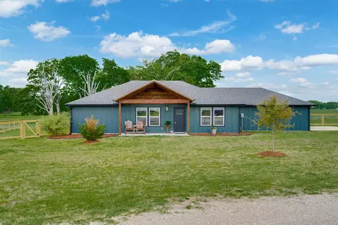 64 Private Road 43792, Paris, TX 75462