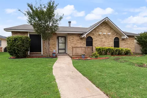 5108 Shannon Dr, The Colony, TX 75056