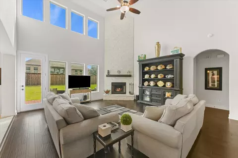 3020 Capital Hill Dr, Burleson, TX 76028