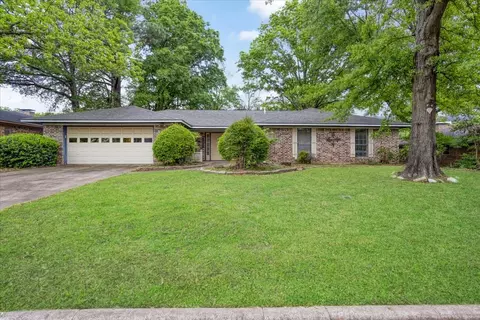3509 Holly St, Denison, TX 75020