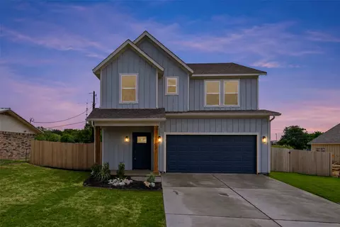 702 Perkins Ct, Granbury, TX 76048