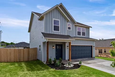 702 Perkins Ct, Granbury, TX 76048