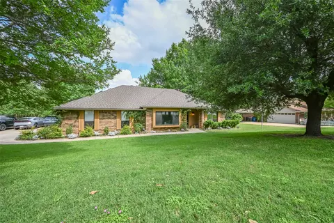 912 N Dove Rd, Grapevine, TX 76051