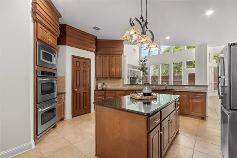 Kitchen - 723 Nighthawk Dr, Murphy, TX 75094 photo 2 of 3