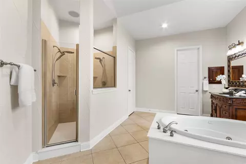 Bath - 723 Nighthawk Dr, Murphy, TX 75094 photo 4 of 7