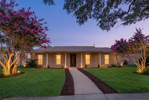 8515 Baumgarten Dr, Dallas, TX 75228