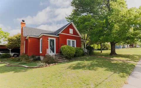 510 W Walnut St, Decatur, TX 76234