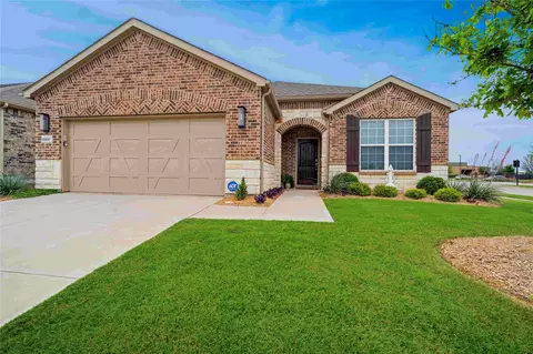 1000 Memorial Dr, Aubrey, TX 76227