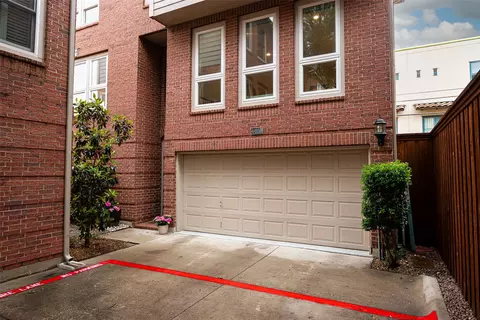 4415 Holland Ave #D, Dallas, TX 75219