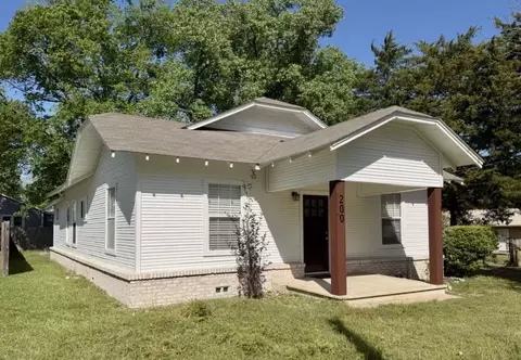 200 Miller St, Mount Vernon, TX 75457