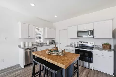 Kitchen - 1545 Shadow Hawk Dr, Haslet, TX 76052 photo 1 of 4