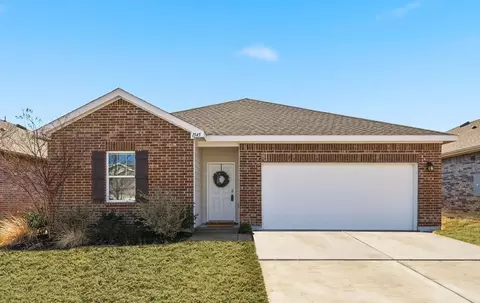 Exterior - 1545 Shadow Hawk Dr, Haslet, TX 76052 photo 1 of 6