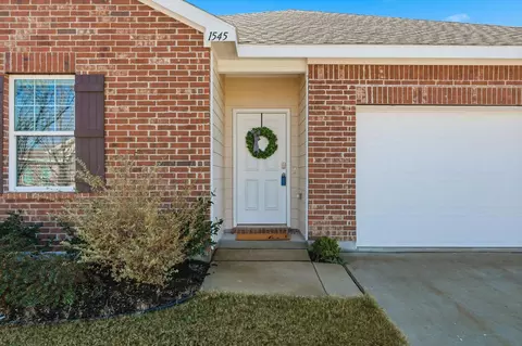 Exterior - 1545 Shadow Hawk Dr, Haslet, TX 76052 photo 4 of 6