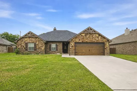 940 Elk Ridge Dr, Stephenville, TX 76401