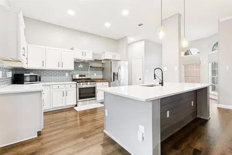 7305 Silverthorn Dr, Rowlett, TX 75089