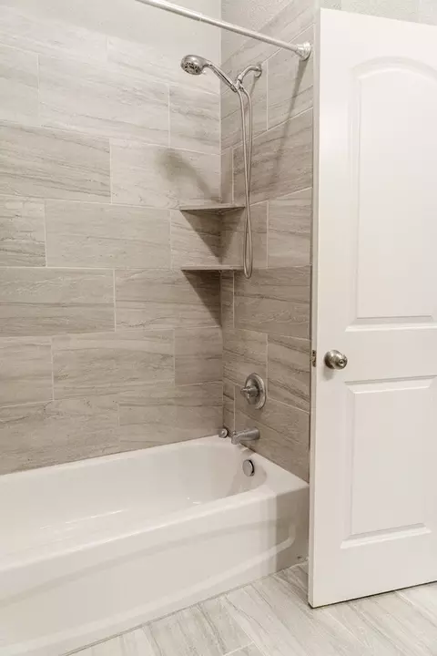 Bath - 2716 Beutel Rd, Lorena, TX 76655 photo 6 of 7