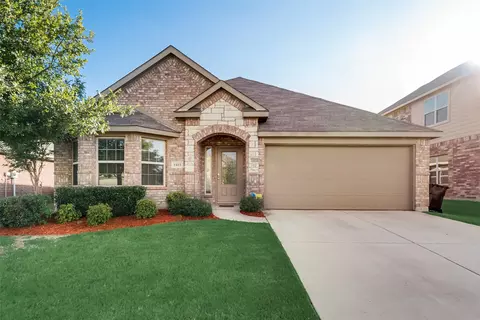 1413 Castle Creek Dr, Little Elm, TX 75068