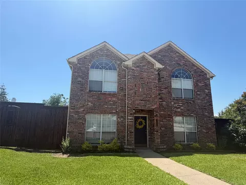 3955 Luke Ln, Carrollton, TX 75007