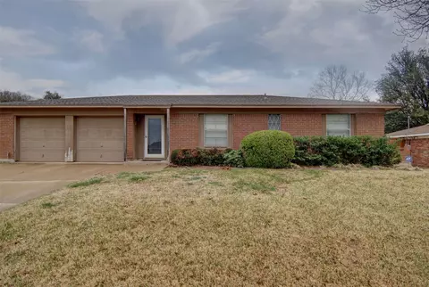 6601 Westrock Dr, Fort Worth, TX 76133