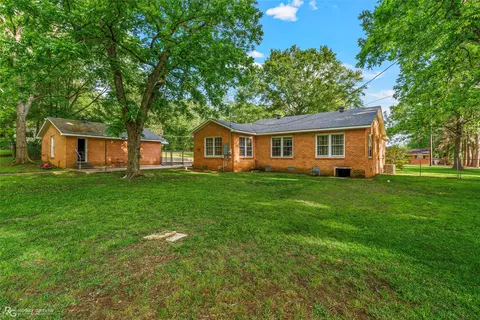 Exterior - 307 Emerald Dr, Minden, LA 71055 photo 7 of 9