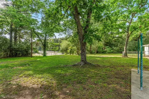 Exterior - 307 Emerald Dr, Minden, LA 71055 photo 6 of 9