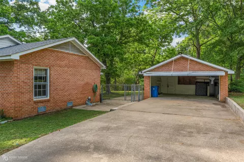 Exterior - 307 Emerald Dr, Minden, LA 71055 photo 8 of 9