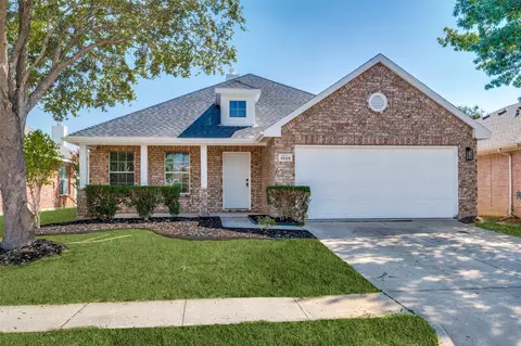 1028 Aviary Dr, Aubrey, TX 76227