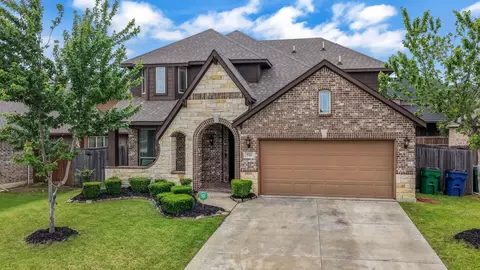 516 Ben St, Crowley, TX 76036