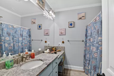 Bath - 115 Robinson Ln, Benton, LA 71006 photo 4 of 5