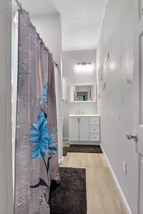 Bath - 115 Robinson Ln, Benton, LA 71006 photo 5 of 5