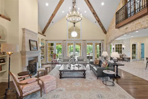 4101 Howard Rd, Waxahachie, TX 75165