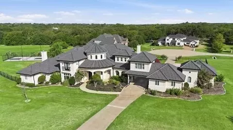 811 Noble Champions Way, Bartonville, TX 76226